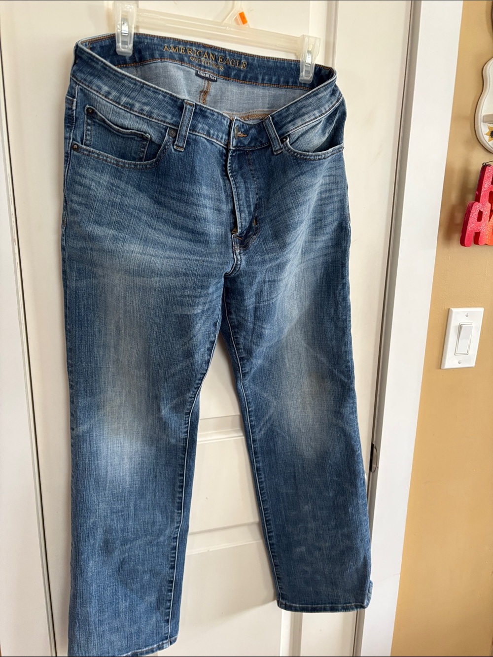 American Eagle Outfitters Men’s Light Blue Relaxed Straight Jeans